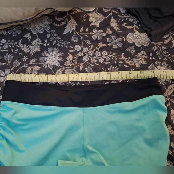 Wicked Weasel Shorts Medium - Picture 7 of 7